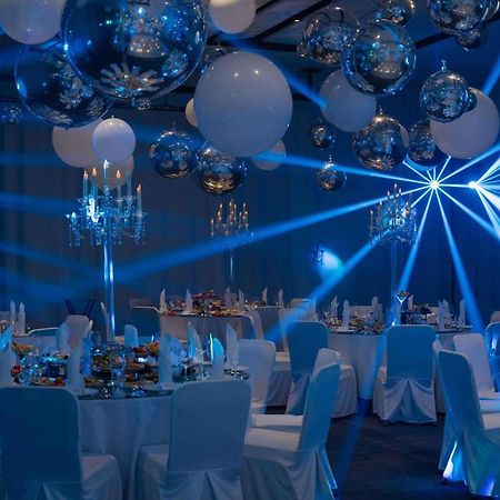 Novotel Bishkek City Center Екстер'єр фото