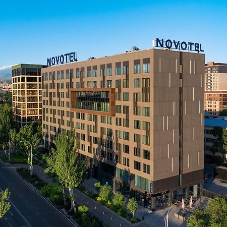 Novotel Bishkek City Center Екстер'єр фото