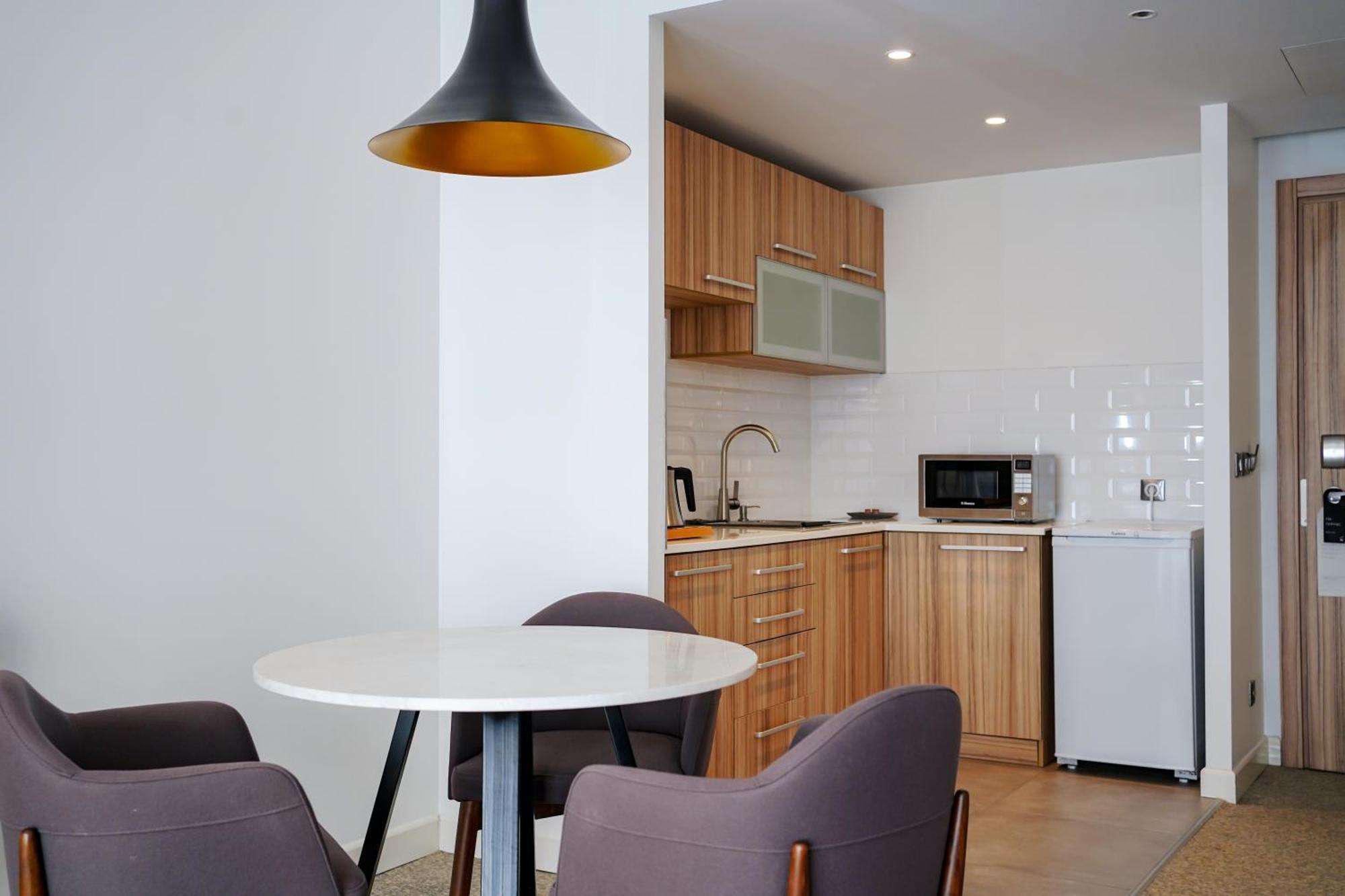 Novotel Bishkek City Center Екстер'єр фото