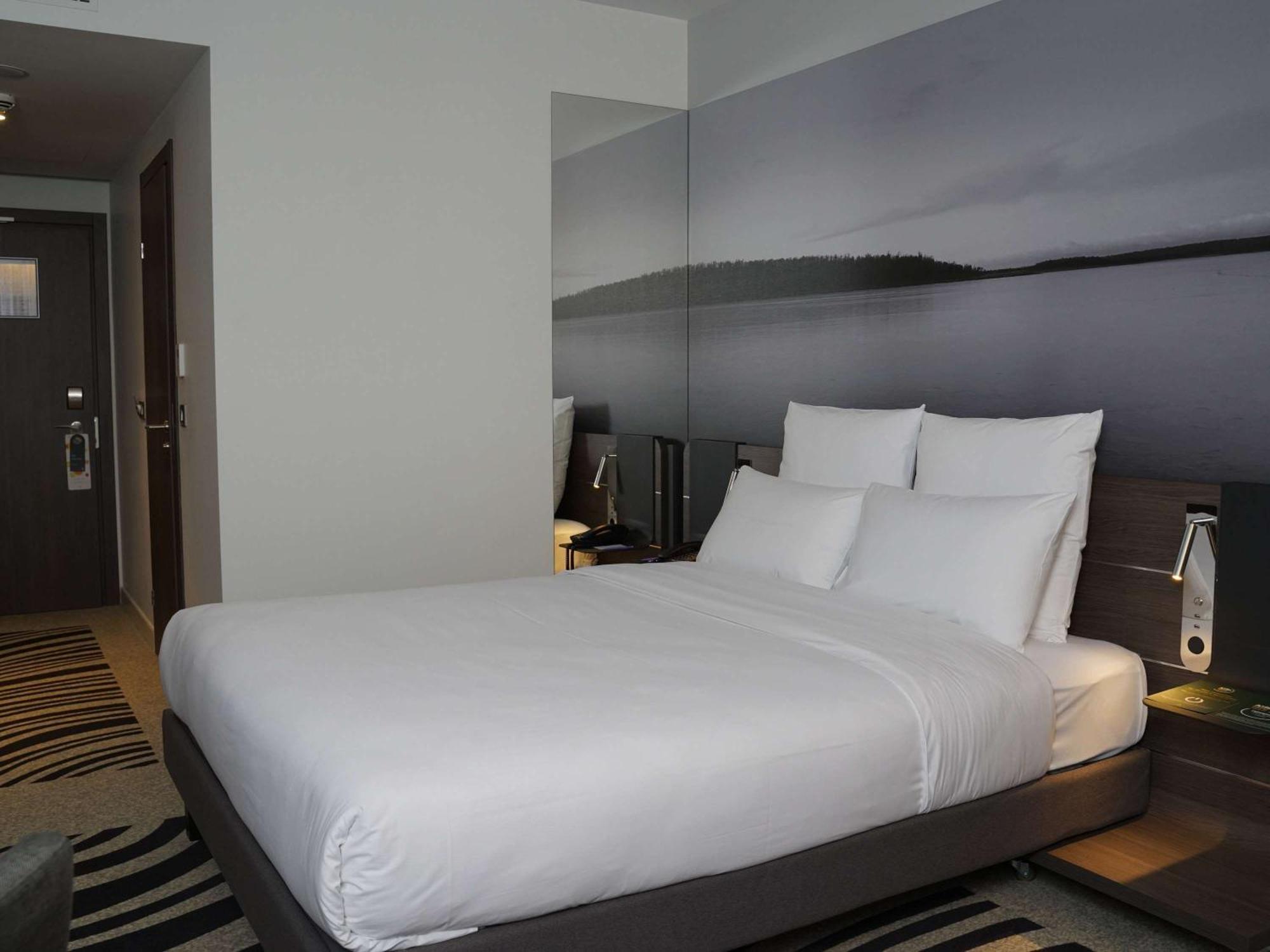 Novotel Bishkek City Center Екстер'єр фото
