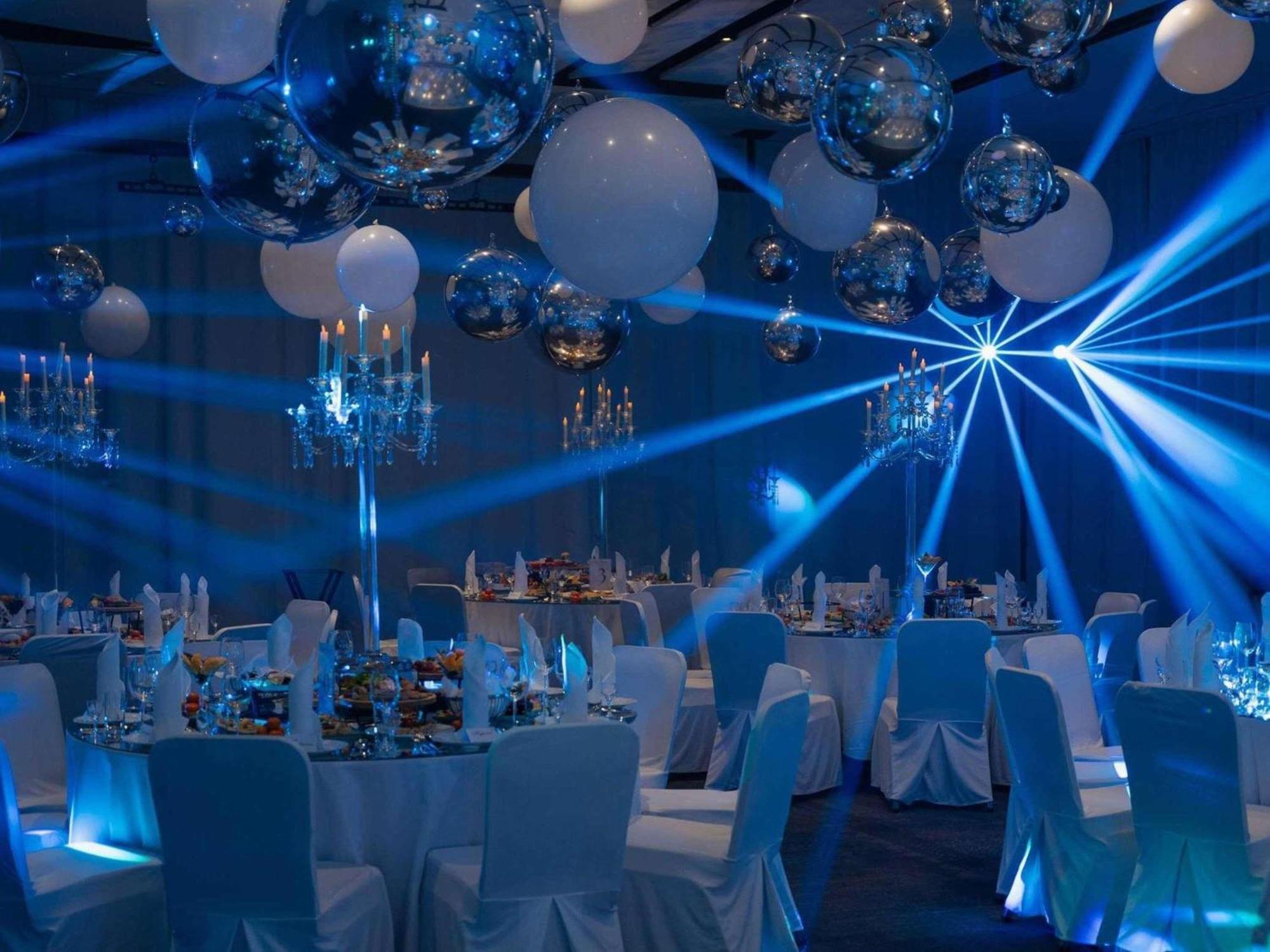 Novotel Bishkek City Center Екстер'єр фото