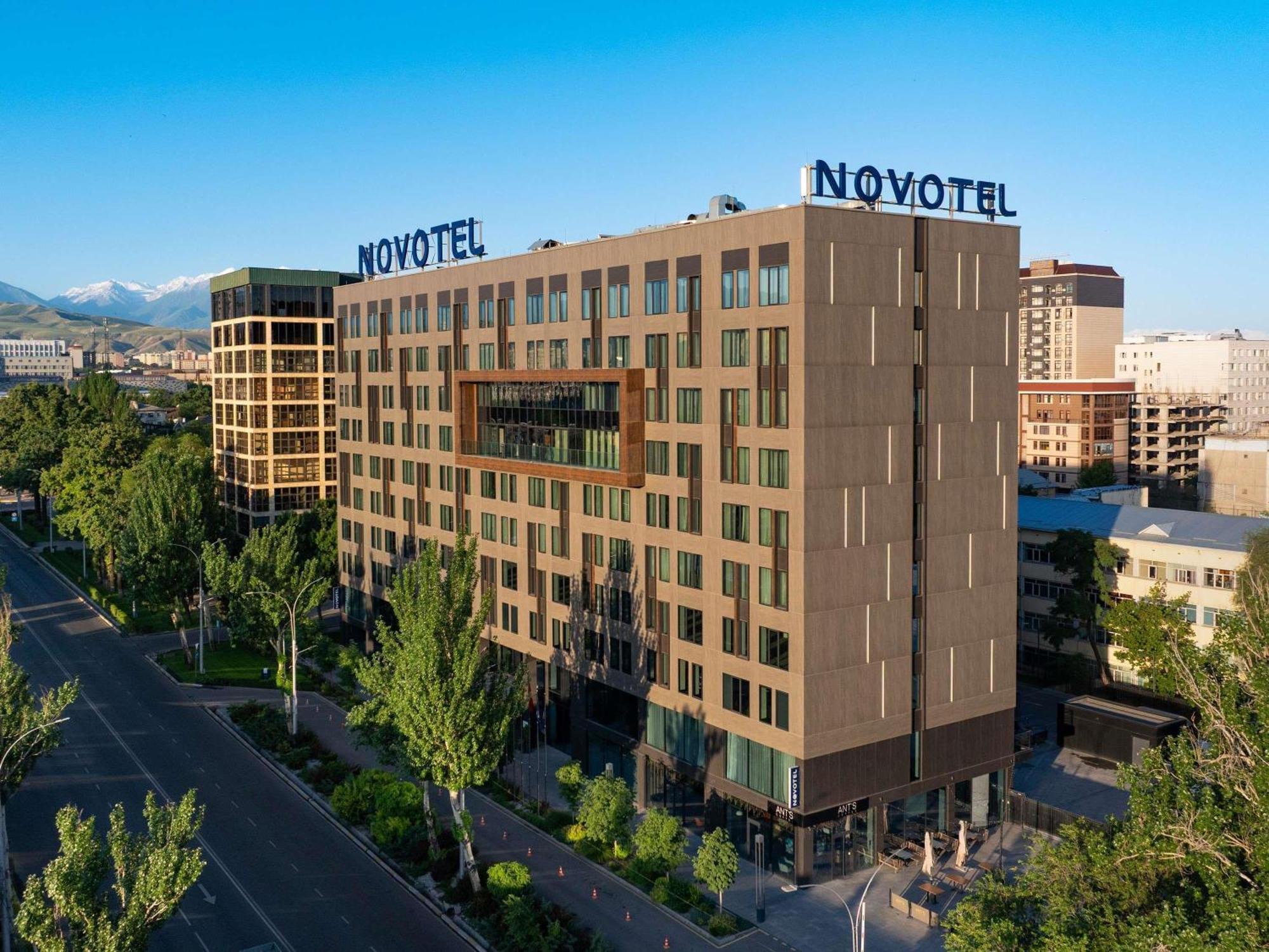 Novotel Bishkek City Center Екстер'єр фото