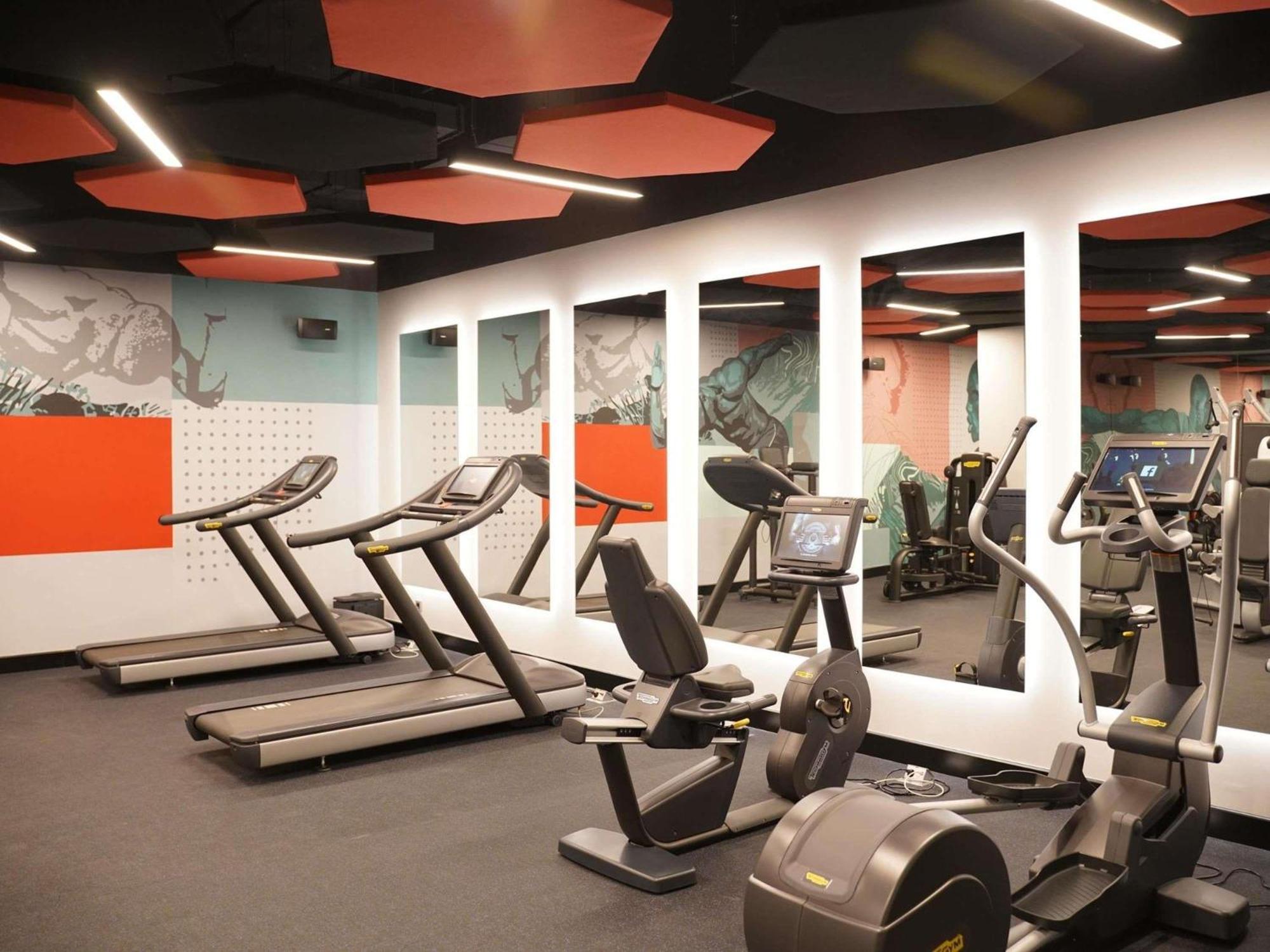Novotel Bishkek City Center Екстер'єр фото